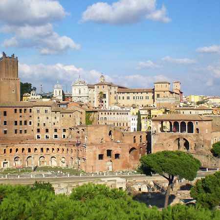Roma center Fori Imperiali Raffy's charming Suite Esterno foto
