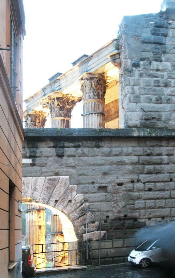 Roma center Fori Imperiali Raffy's charming Suite Esterno foto